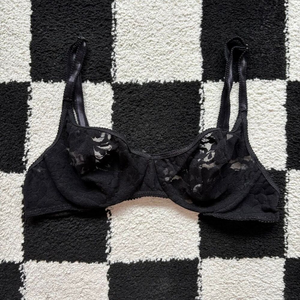 Vintage Victoria’s Secret Black Lace Underwire Bra 36B